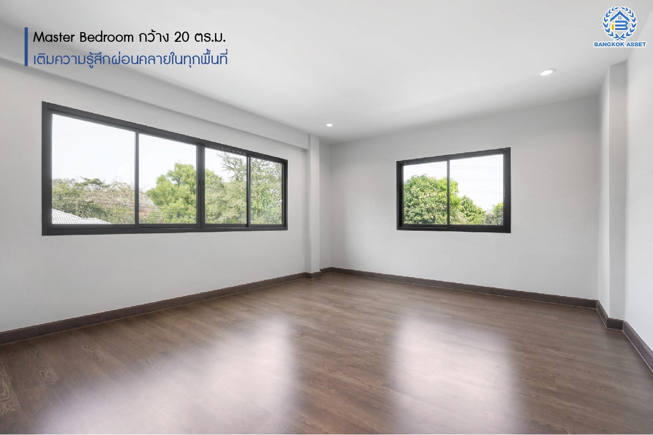 คฤหาสน์ตกแต่งใหม่ ดีไซน์สุด Luxury ม.กฤษดานคร18 บรมราชชนนี หลังมุม เนื้อที่ 77 ตร.ว. บนพื้นที่ใช้สอยมากถึง 320 ตร.ม. อีกระดับของฟังก์ชัน 6 ห้องนอน 2 ห้องน้ำ 1 ห้องอเนกประสงค์ จอดรถได้ 2 คัน บรรยากาศสุด Private บนทำเลศักยภาพเชื่อมต่อหลายเส้นทาง ใกล้เซ็นทรัลปิ่นเกล้า ม.มหิดล , ทางด่วน "กาญจนาภิเษก"...